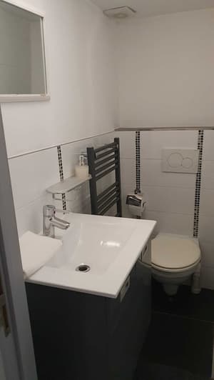 thumbnail: Bathroom