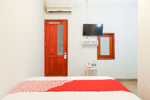 thumbnail: Interior detail
