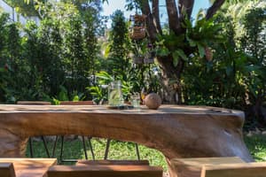 thumbnail: Outdoor dining