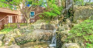 thumbnail: Exterior