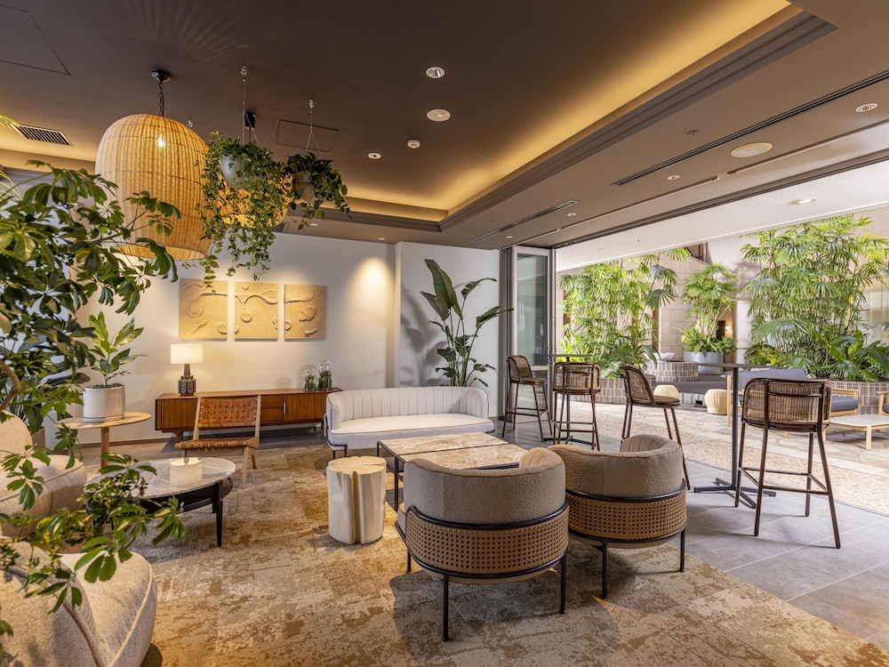 Lobby lounge