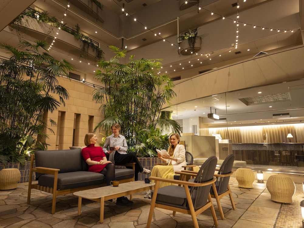 Lobby lounge