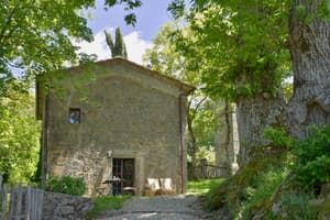 thumbnail: Front of property