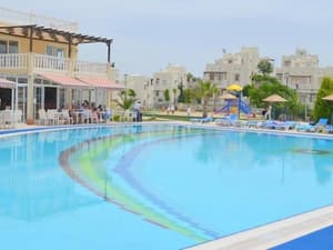 thumbnail: Outdoor pool