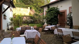 thumbnail: Outdoor dining