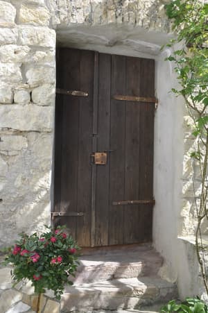 thumbnail: Courtyard