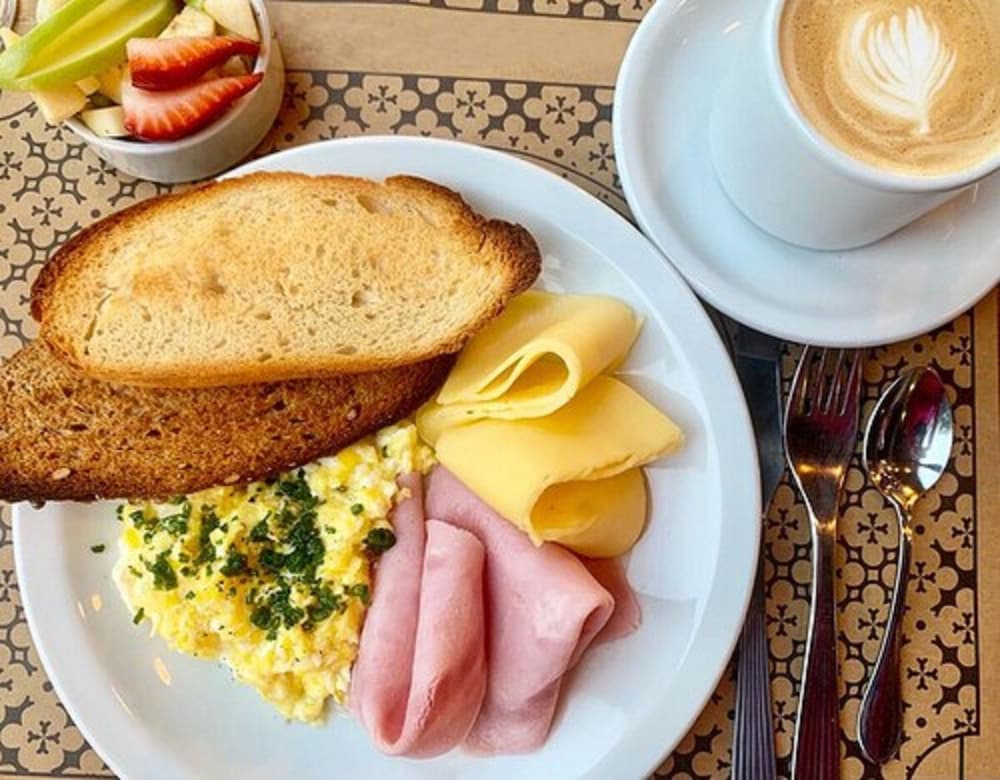 Breakfast meal