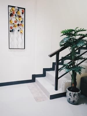thumbnail: Staircase