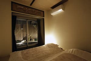 thumbnail: Interior detail