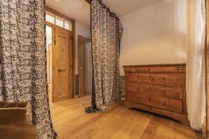thumbnail: Interior