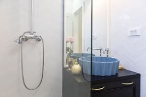 thumbnail: Bathroom shower