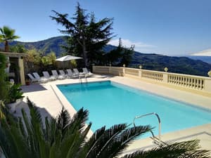 thumbnail: Outdoor pool