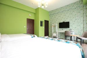 thumbnail: Room