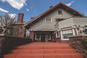 thumbnail: Front of property
