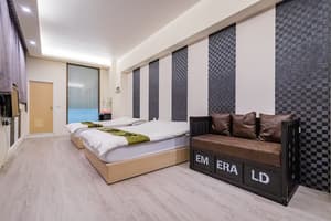 thumbnail: Room