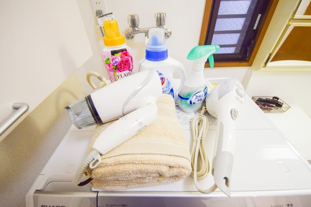 Bathroom amenities