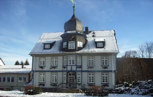 thumbnail: Exterior