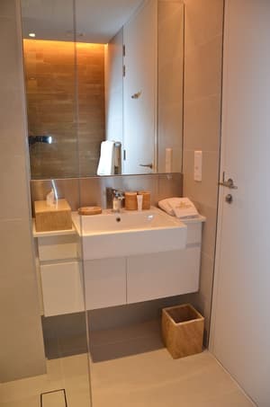 thumbnail: In-room dining