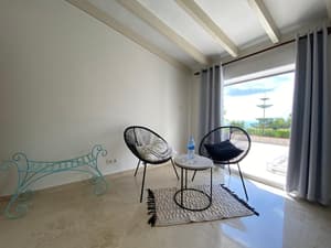 thumbnail: Balcony