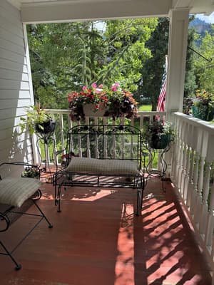 thumbnail: Front of property
