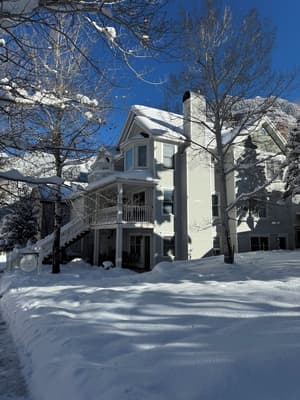 thumbnail: Front of property