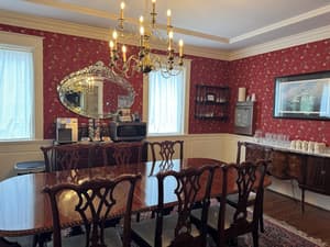 thumbnail: Breakfast area