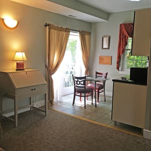 thumbnail: In-room dining