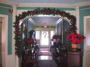 thumbnail: Interior entrance