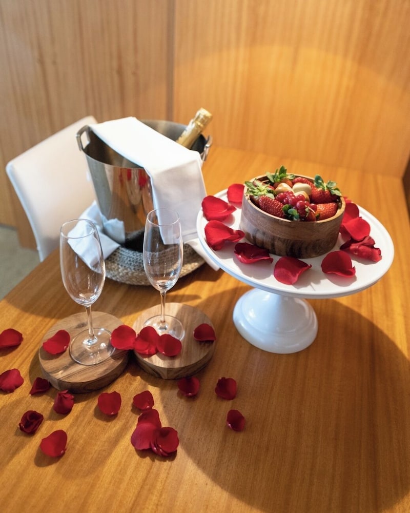 Couples dining