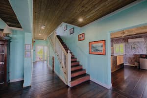 thumbnail: Interior