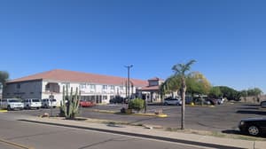 thumbnail: Front of property
