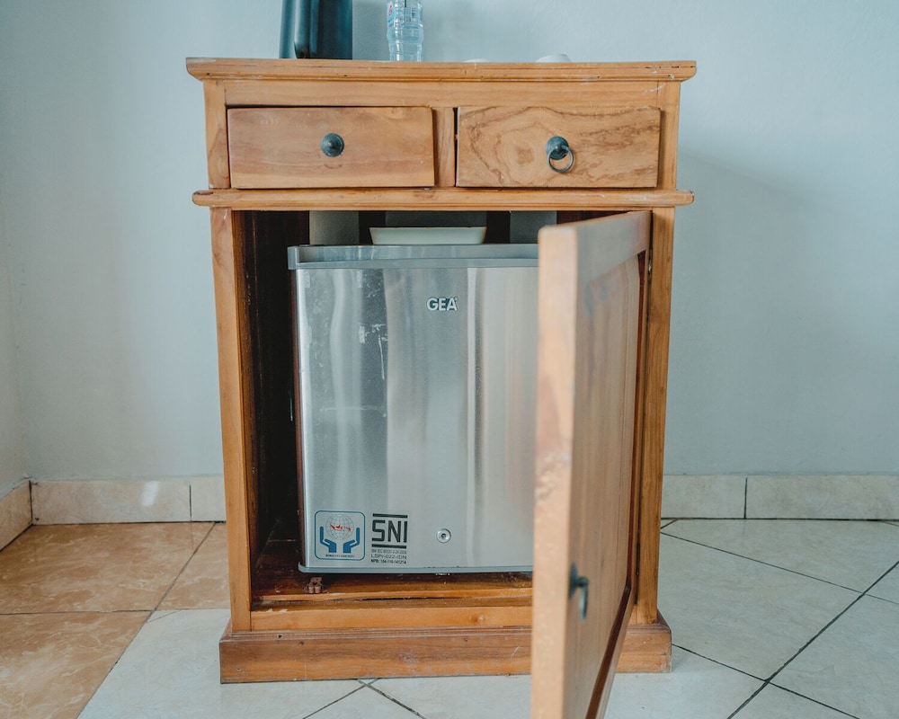 Mini-refrigerator