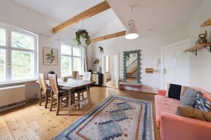 thumbnail: Living area