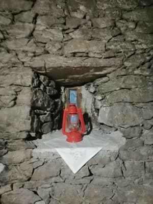 thumbnail: Interior detail
