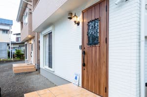 thumbnail: Property entrance