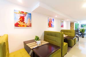thumbnail: Breakfast area