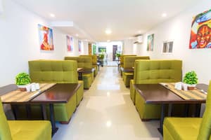 thumbnail: Breakfast area