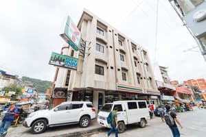 thumbnail: Front of property