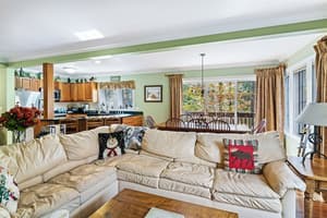 thumbnail: Living room