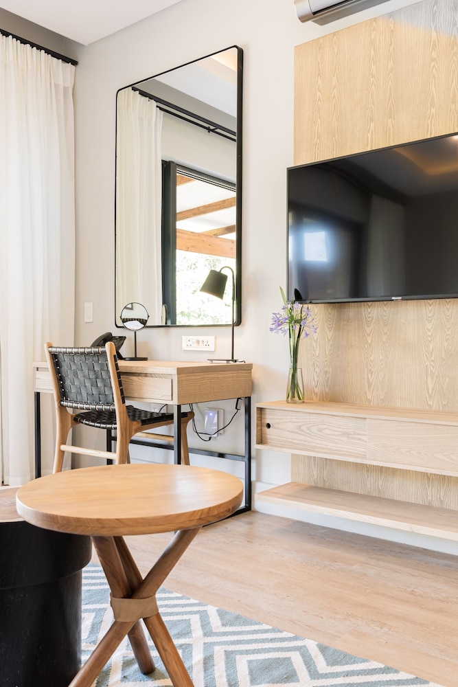 In-room business center