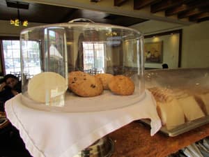 thumbnail: Breakfast buffet