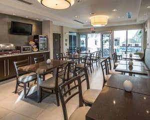 thumbnail: Breakfast area