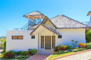 thumbnail: Front of property