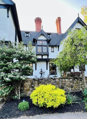 thumbnail: Front of property