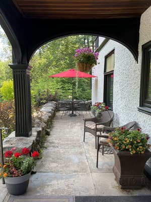 thumbnail: Front of property
