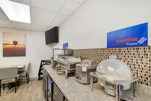 thumbnail: Breakfast area