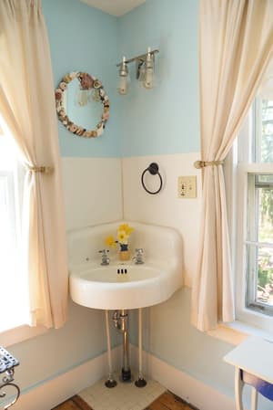 thumbnail: Bathroom