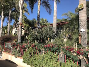 thumbnail: Exterior detail