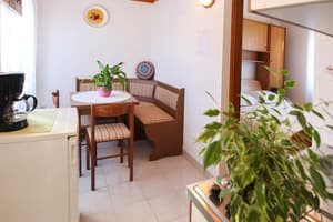thumbnail: In-room dining