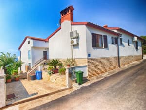 thumbnail: Exterior
